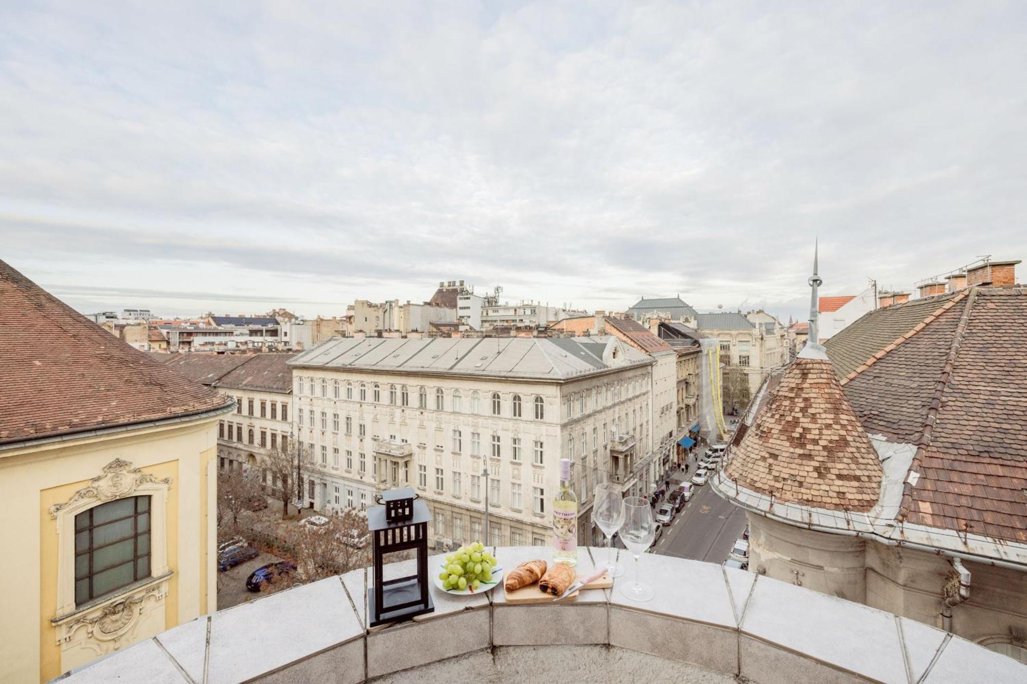 Apartment Amazing View Designer With Sauna And Jacuzzi 3 Min To Opera House Budapest