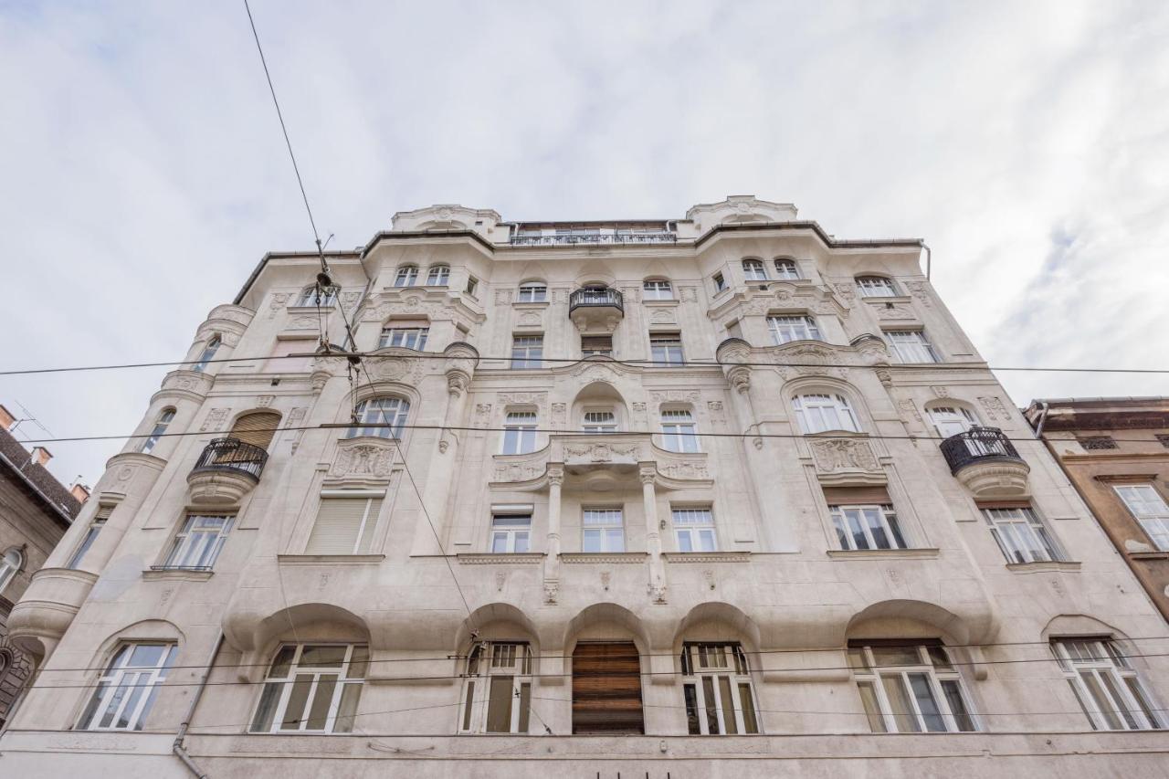Apartment Amazing View Designer With Sauna And Jacuzzi 3 Min To Opera House Budapest